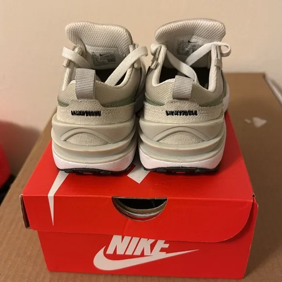 Nike Waffle One Kids Sneakers - Picture 3 of 8
